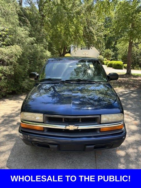 2003 Chevrolet S-10 LS Extended Cab RWD