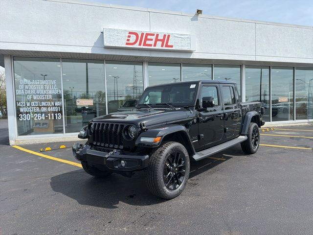 Black Clearcoat 2022 Jeep Gladiator High Altitude Crew Cab 4WD Pickup Truck Four-Wheel Drive 8-Speed Automatic