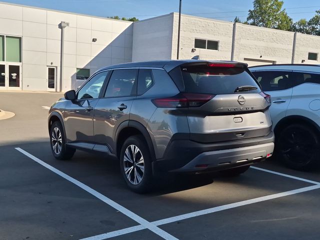 Used 2023 Gray Nissan SV image 4