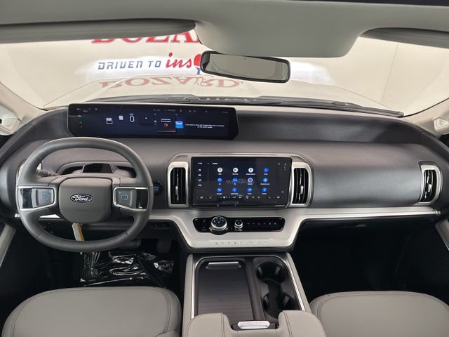 2025 Star White Metallic Tri-Coat Ford Expedition Max RWD SUV