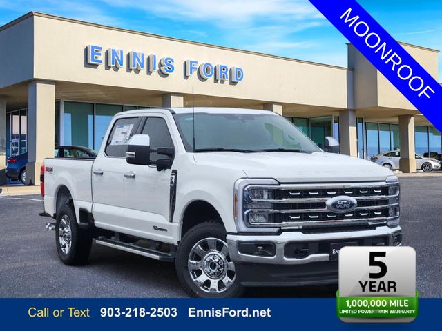 Star White Metallic Tri-Coat 2026 Ford F-250 Super Duty Pickup Truck Four-Wheel Drive Automatic