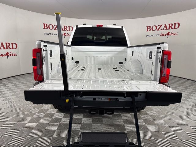 2025 Star White Metallic Tri-Coat Ford Super Duty F-250 SRW Platinum 4X4 Truck