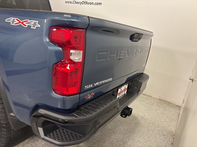 2025 Chevrolet Silverado 2500HD Custom photo