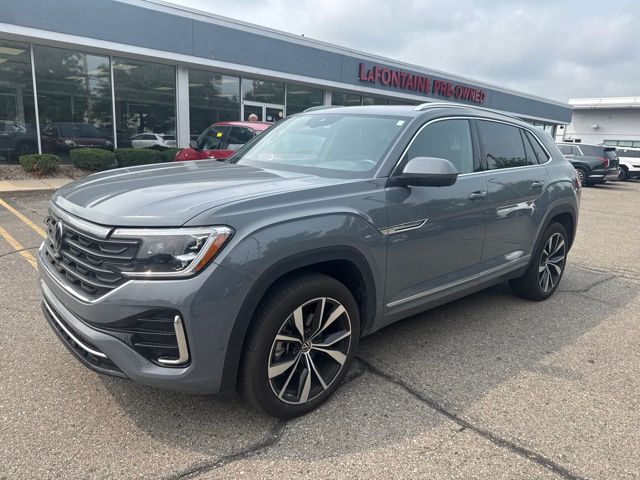 2025 Volkswagen Atlas Cross Sport 2.0T SEL Premium R-Line