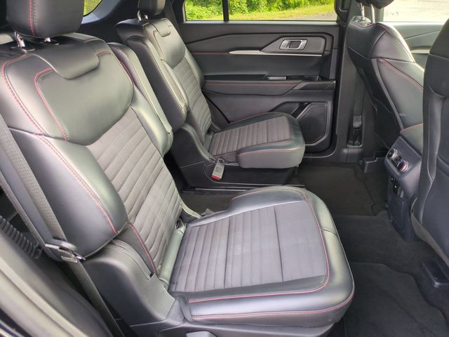 Used 2025 Black Ford ST-Line image 32