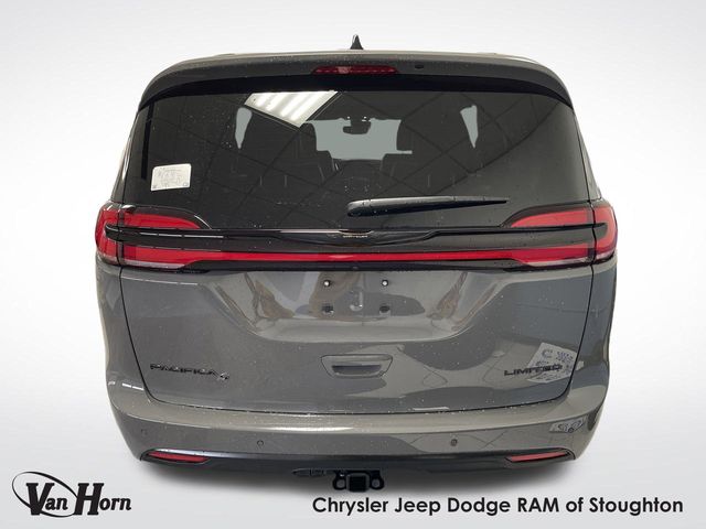 2025 Chrysler Pacifica Limited photo