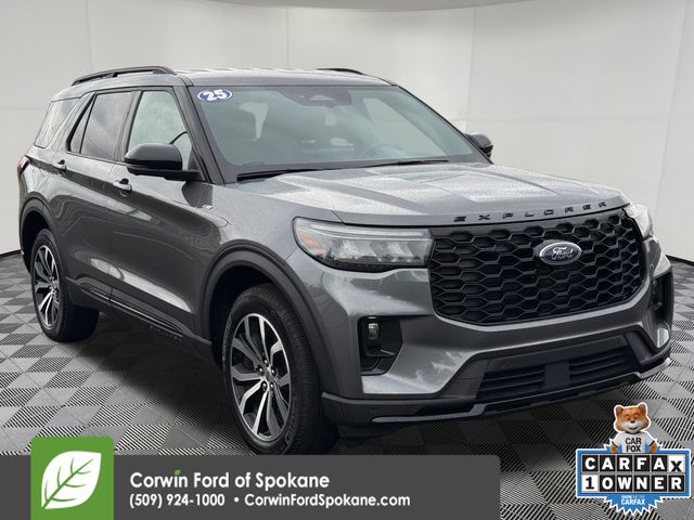 2025 Ford Explorer ST-Line AWD