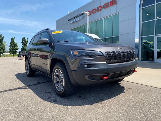 2020 Jeep Cherokee Trailhawk - Crystal Metallic exterior view 3