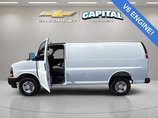 Used 2025 White Chevrolet Work Van image 3