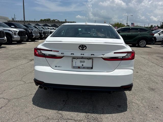 2025 Toyota Camry SE - Photo 12
