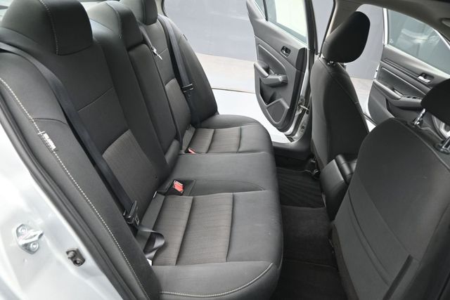 Used 2024 Nissan Altima Sedan