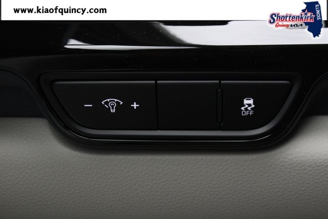 New 2026 Kia Carnival MPV Van