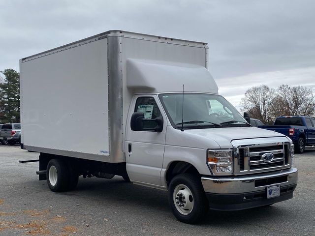 2024 Ford E-450SD Base 7