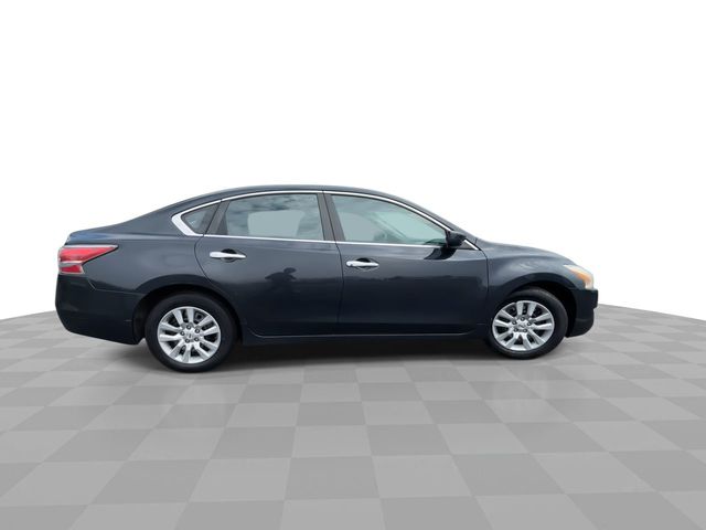 Used 2015 Nissan Altima For Sale in Muncie, IN