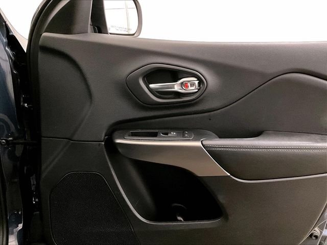 2019 Jeep Cherokee Limited Blue at Bob Ruth Ford