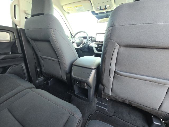 2025 Ford Explorer Active:B02488