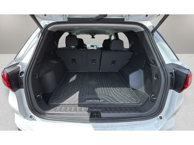 Used 2024 White Chevrolet LT image 31