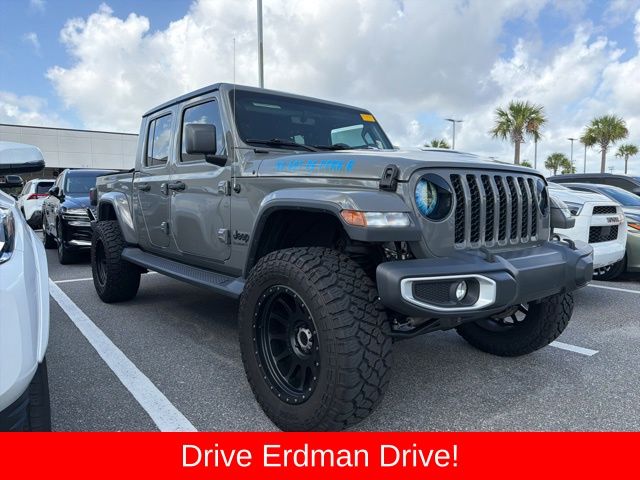 2020 Jeep Gladiator Sport S's photo