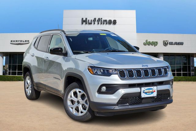 2025 Jeep Compass Latitude 1