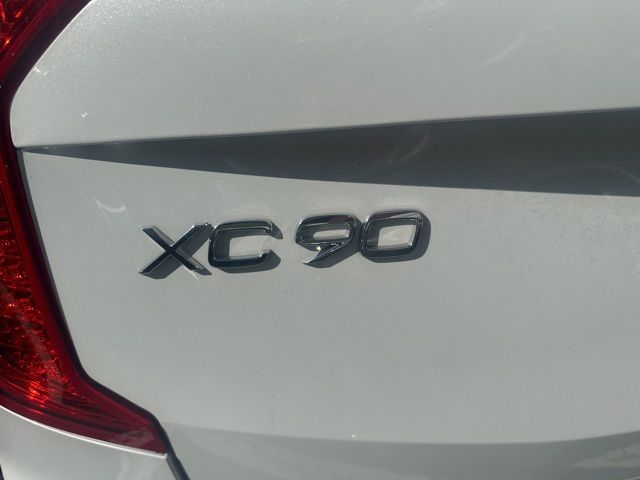 Certified Used 2022  Volvo T6 Momentum image 20