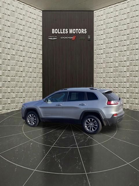 View vehicle photo 7