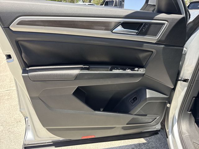 2018 Volkswagen Atlas - $16,998