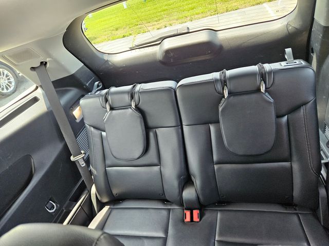 2023 Ford Explorer Limited photo