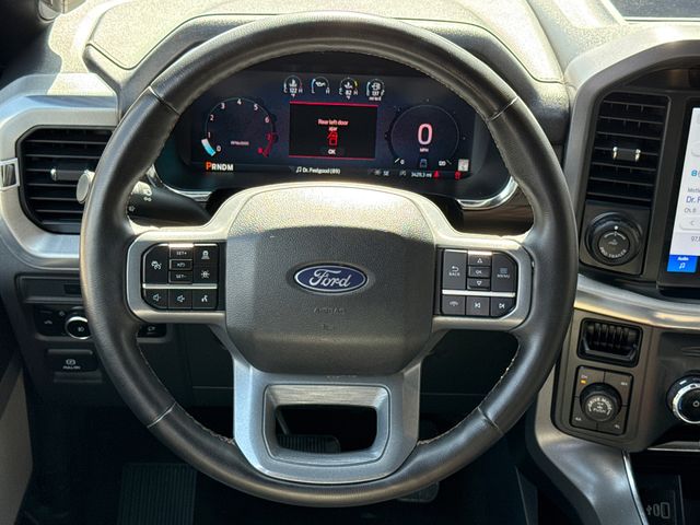 Used 2025 Gray Ford Lariat image 14