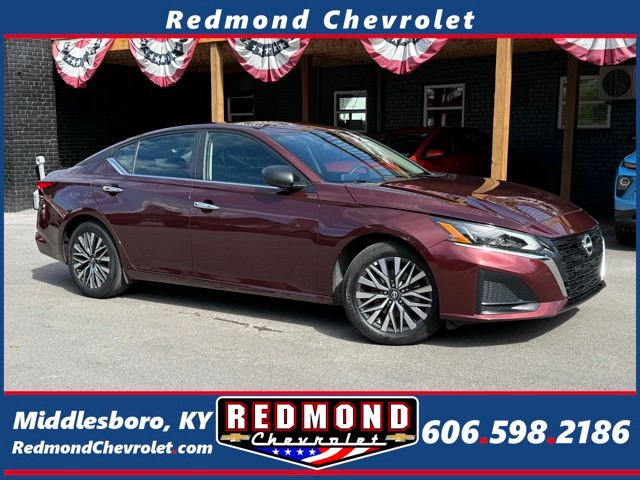 2024 Nissan Altima 2.5 SV FWD