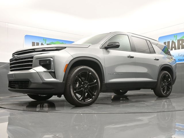 2025 Chevrolet Traverse LT photo