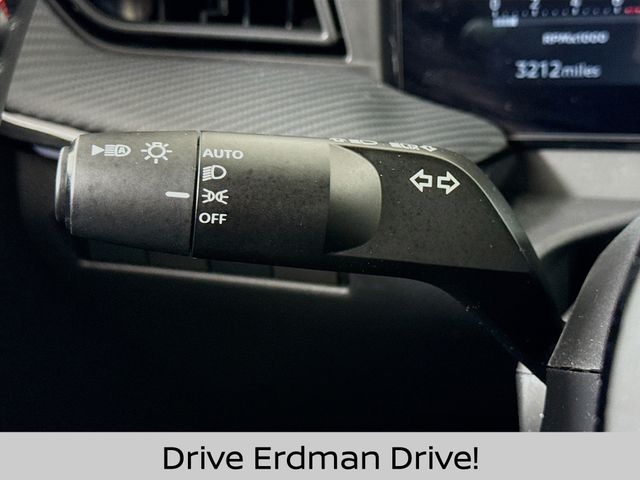 Used 2025 Nissan Kicks SUV