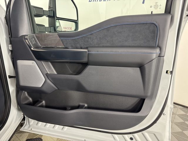 2025 Avalanche Ford Super Duty F-250 SRW Platinum 4X4 Truck