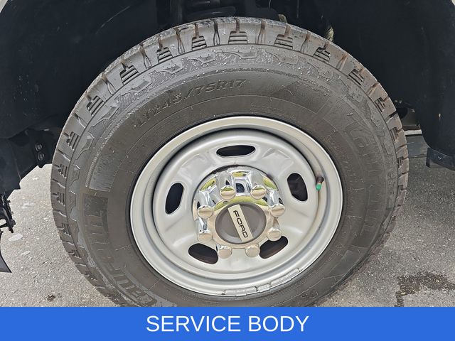 Used 2023 White Ford XL image 16