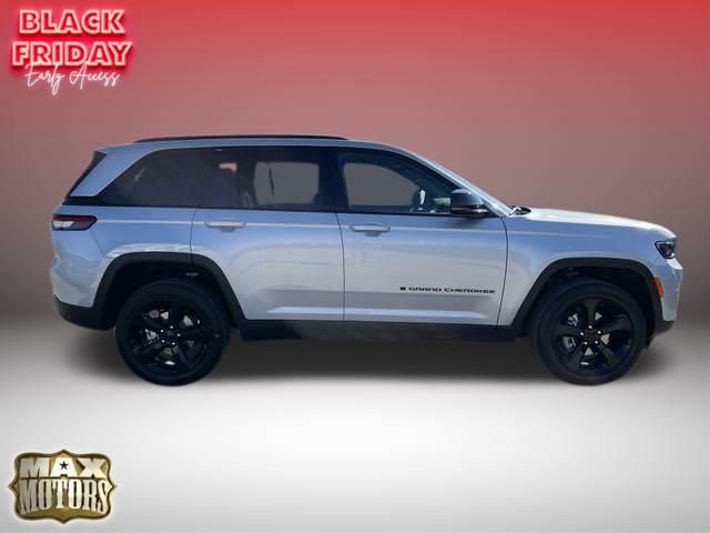 2025 Jeep Grand Cherokee Altitude 12