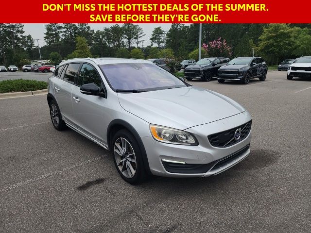  2017 Volvo V60 Cross Country T5 Premier AWD   