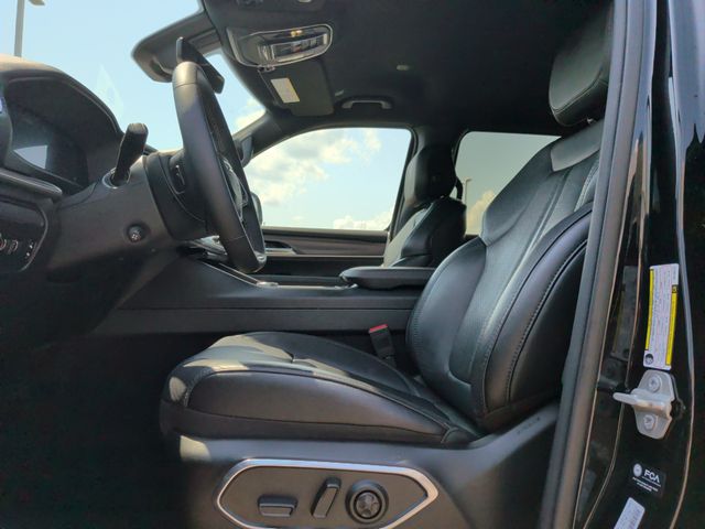 Used 2024 Black Jeep Series III image 11