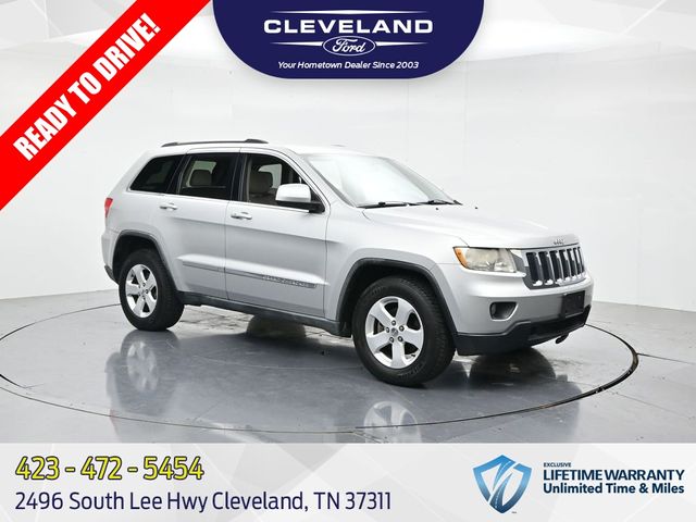 Bright Silver Metallic Clearcoat 2011 Jeep Grand Cherokee Laredo SUV / Crossover 4X2 5-Speed Automatic