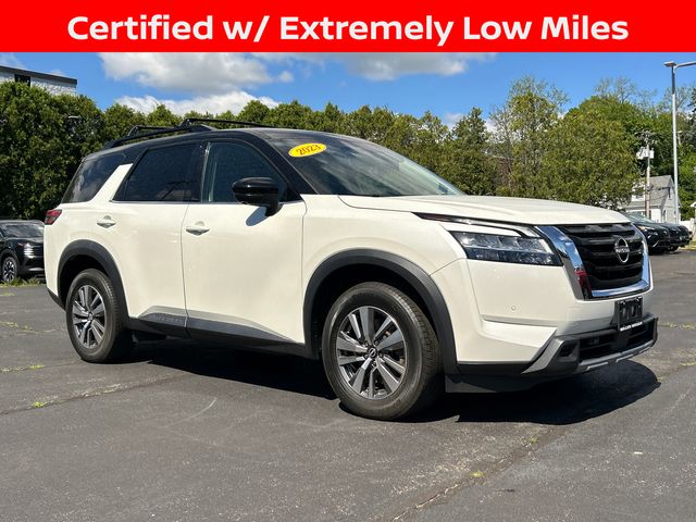 Pearl White Tricoat/Super Black 2023 Nissan Pathfinder SUV / Crossover All-Wheel Drive 9-Speed Automatic
