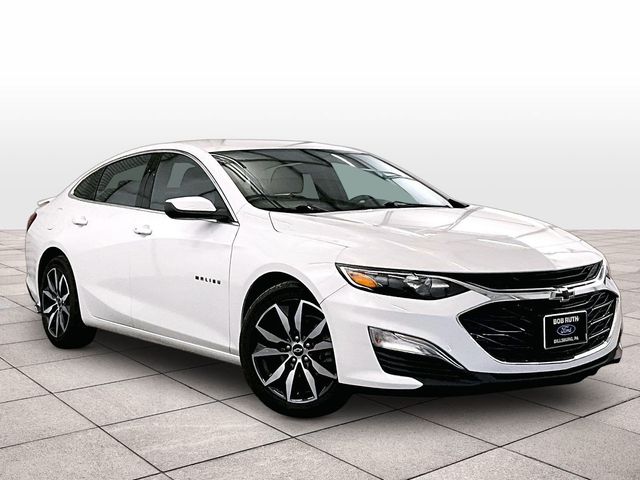 2022 Chevrolet Malibu RS White at Klick Lewis Buick Chevrolet