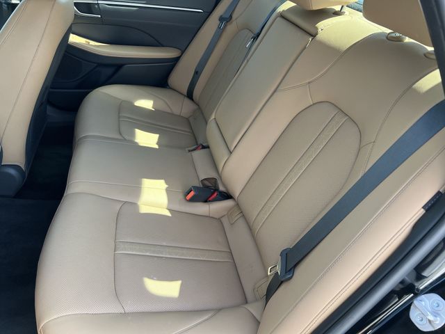 Used 2025 Black Hyundai Limited image 39