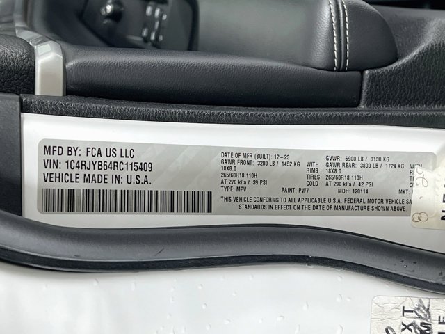 Used 2024 White Jeep 4xe image 32