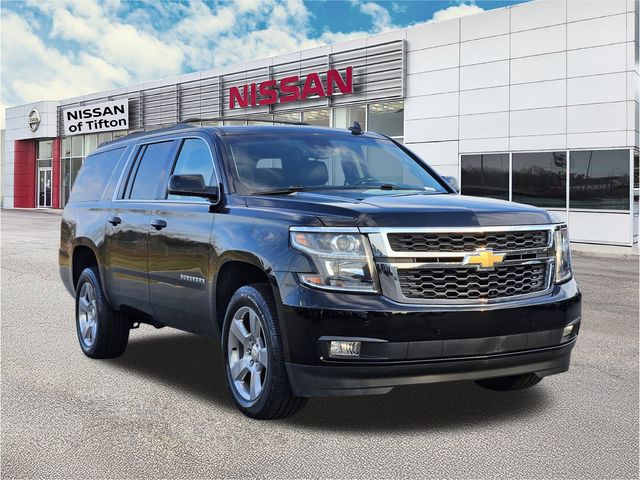 2019 Chevrolet Suburban LT's photo