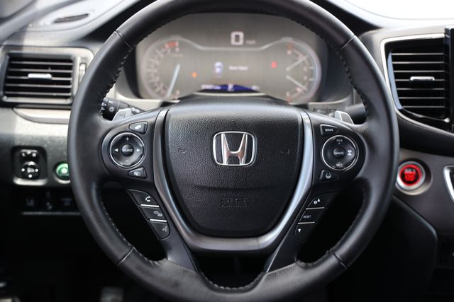 2023 Honda Ridgeline RTL Black at Community Honda
