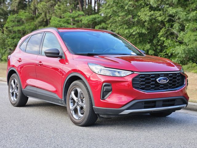Red Metallic 2025 Ford Escape ST-Line FWD SUV / Crossover Front-Wheel Drive 8-Speed Automatic