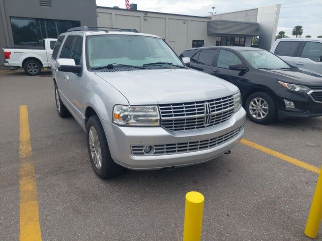 2013 Lincoln Navigator Base 2