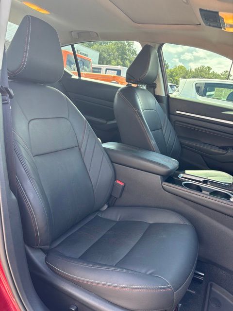 2023 Nissan Altima SR