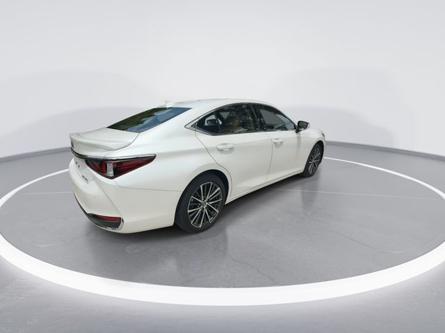 2025 Lexus ES - $46,998