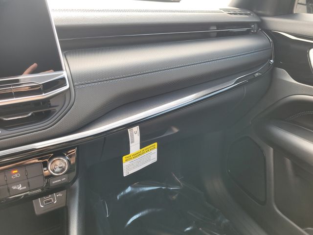 New 2026 Silver Jeep Latitude image 26