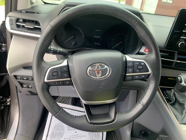 Used 2024 Toyota Sienna Van