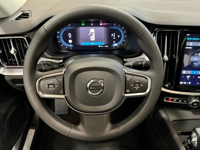 2024 Volvo S60 B5 Core Dark Theme 14